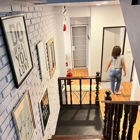 Mini-Me Home, A Cozy Entire House In Old City Чиангмай Екстериор снимка